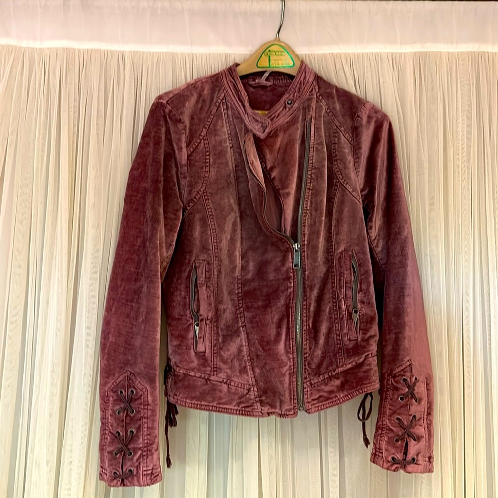 Free people heavy weight size M velveteen dusty rose jacket